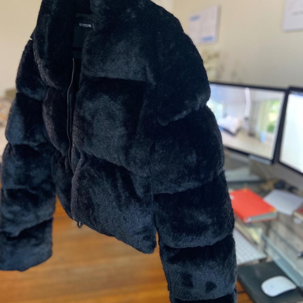 Meet your Posher, Hubs B